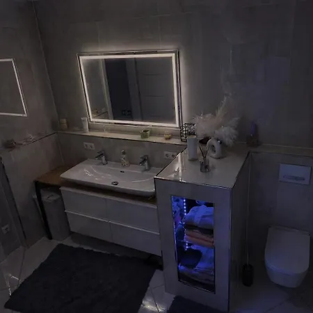 شقة Exklusives 115 M Designer Kamin Spa-bad Balkon Lounge Fürth